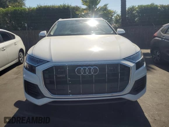 ✅ 2019 Audi Q8 Prestige • VIN: WA1CVAF17KD015329 • Лот: 65049625. Опубликован ранее на Copart с пробегом 38 613 миль. Бесплатный доступ к архиву аукционных продаж из США и подробный отчёт об истории автомобиля на DreamBid. Изображение 5.