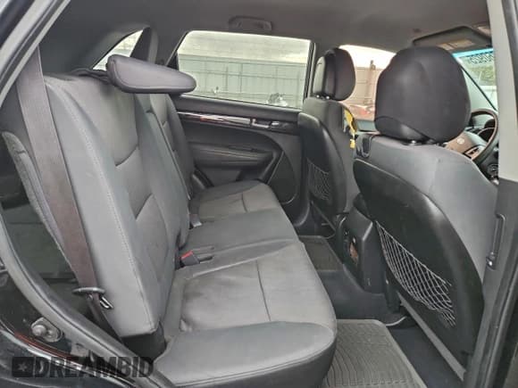 ✅ 2012 Kia Sorento LX • VIN: 5XYKTDA60CG300128 • Lot: 95760925. Listed on Copart with 165,471 mi. Free auction sales archive from the USA and detailed vehicle history report at DreamBid. Image 11.