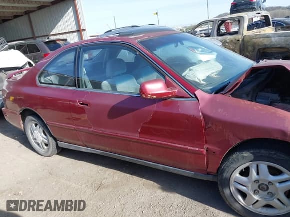 ✅ 1996 Honda Accord EX • VIN: 1HGCD725XTA029122 • Лот: 41860193. Опубликован ранее на IAAI с пробегом 301 004 миль. Бесплатный доступ к архиву аукционных продаж из США и подробный отчёт об истории автомобиля на DreamBid. Изображение 14.