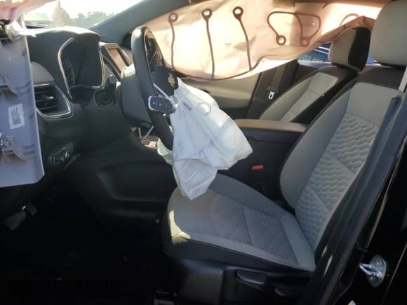 2020 Chevrolet Equinox LS z VIN 2GNAXSEV6L6204224, wystawiony jako Copart lot #86621385 z przebiegiem 44 845 mil mil oraz Szkoda całkowita • Salvage title. Historia ofert i sprzedaży dostępna na DreamBid. Obrazek 7.