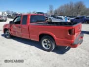 ✅ 2002 Chevrolet S-10 LS • VIN: 1GCCS19W428195531 • Лот: 47388695. Опубликован ранее на Copart с пробегом 147 060 миль. Бесплатный доступ к архиву аукционных продаж из США и подробный отчёт об истории автомобиля на DreamBid. Изображение 2.