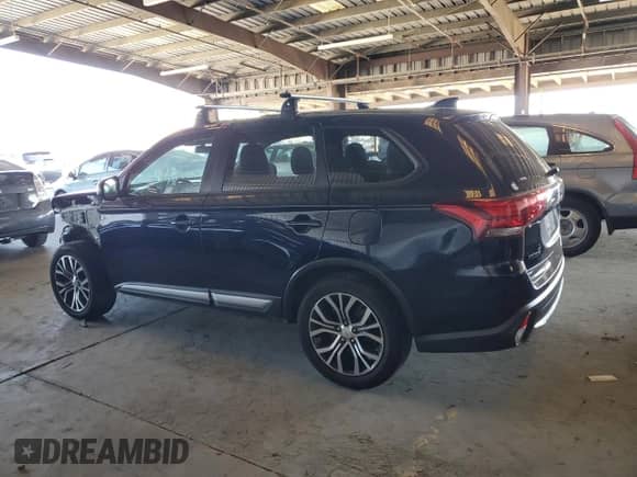 2017 Mitsubishi Outlander ES z VIN JA4AD2A31HZ039940, wystawiony jako Copart lot #80494305 z przebiegiem 80 217 mil mil oraz Szkoda całkowita • Salvage title. Historia ofert i sprzedaży dostępna na DreamBid. Obrazek 2.