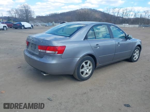 ✅ 2007 Hyundai Sonata SE • VIN: 5NPEU46F57H161468 • Лот: 41889216. Опубликован ранее на IAAI с пробегом 145 584 миль. Бесплатный доступ к архиву аукционных продаж из США и подробный отчёт об истории автомобиля на DreamBid. Изображение 4.