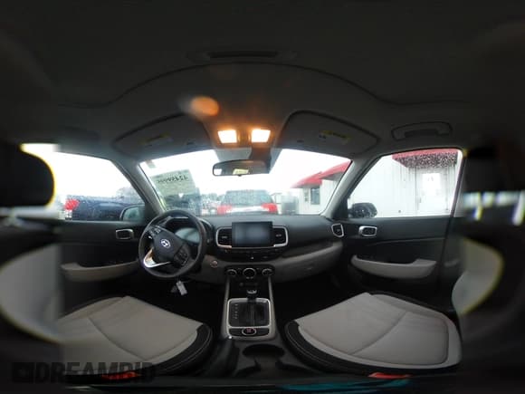 ✅ 2025 Hyundai Venue SEL • VIN: KMHRC8A36SU354117 • Lot: 42459995. Listed on IAAI with 8,278 mi. Free auction sales archive from the USA and detailed vehicle history report at DreamBid. Image 18.