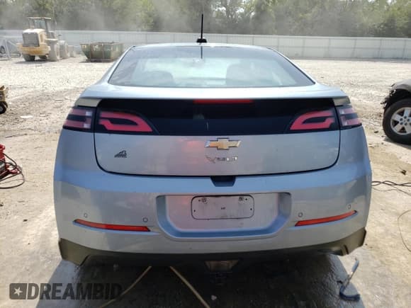 ✅ 2015 Chevrolet Volt • VIN: 1G1RB6E48FU118226 • Lot: 68071924. Wystawiony na Copart z przebiegiem 81 102 mil. Bezpłatny archiwum sprzedaży aukcyjnych z USA i szczegółowy raport historii pojazdu na DreamBid. Zdjęcie 6.