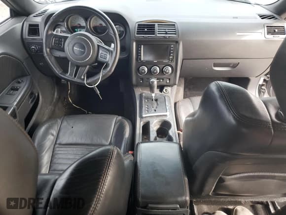 ✅ 2014 Dodge Challenger Shaker • VIN: 2C3CDYBT2EH251181 • Lot: 42318774. Wystawiony na Copart z przebiegiem 136 906 mil. Bezpłatny archiwum sprzedaży aukcyjnych z USA i szczegółowy raport historii pojazdu na DreamBid. Zdjęcie 8.