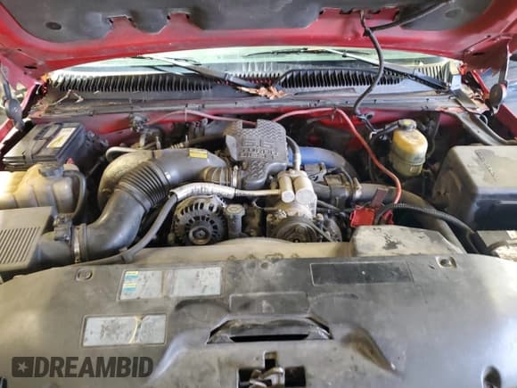 ✅ 2002 Chevrolet Silverado 2500HD LS • VIN: 1GCHK29182E216690 • Lot: 92410425. Wystawiony na Copart z przebiegiem 250 079 mil. Bezpłatny archiwum sprzedaży aukcyjnych z USA i szczegółowy raport historii pojazdu na DreamBid. Zdjęcie 11.