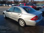 ✅ 2003 Mercedes-Benz C 240 • VIN: WDBRF61J73A429813 • Lot: 41544468. Wystawiony na IAAI z przebiegiem 225 247 mil. Bezpłatny archiwum sprzedaży aukcyjnych z USA i szczegółowy raport historii pojazdu na DreamBid. Zdjęcie 3.