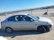 ✅ 2010 Hyundai Accent GLS • VIN: KMHCN4AC7AU493115 • Лот: 41358124. Опубликован ранее на IAAI с пробегом 194 868 миль. Бесплатный доступ к архиву аукционных продаж из США и подробный отчёт об истории автомобиля на DreamBid. Изображение 13.