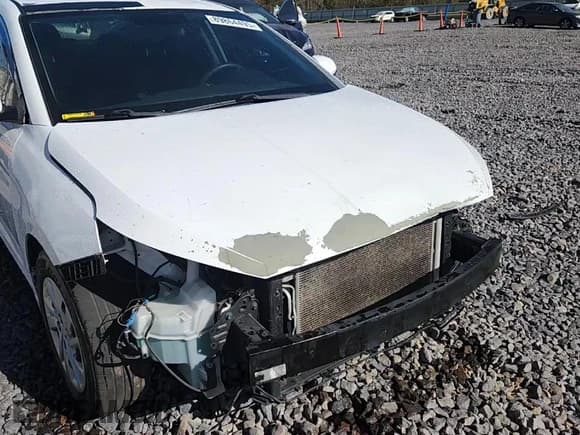 ✅ 2019 Hyundai Elantra SE • VIN: 5NPD74LF4KH430317 • Lot: 89864495. Listed on Copart with 216,496 mi. Free auction sales archive from the USA and detailed vehicle history report at DreamBid. Image 14.