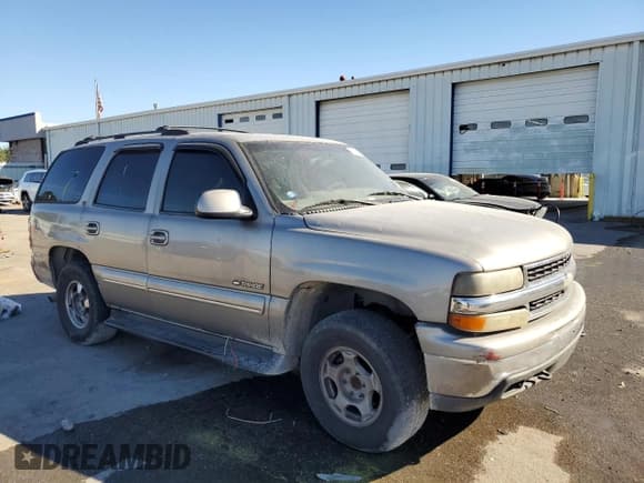 ✅ 2001 Chevrolet Tahoe LS • VIN: 1GNEC13T71J163322 • Lot: 86243565. Wystawiony na Copart z przebiegiem 329 939 mil. Bezpłatny archiwum sprzedaży aukcyjnych z USA i szczegółowy raport historii pojazdu na DreamBid. Zdjęcie 4.