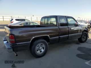 1997 Dodge 1500 с VIN 3B7HC13Y5VG832342, выставлен на аукционе Copart как лот 88210935 с пробегом 133 613 миль миль и Списание • Salvage title. История ставок и продаж доступна на DreamBid. Изображение 3.