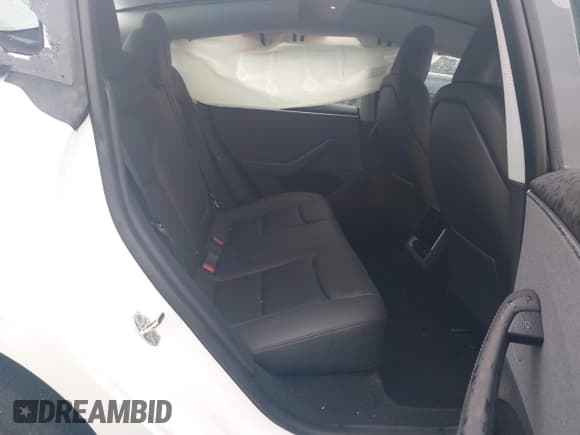 ✅ 2024 Tesla Model 3 • VIN: 5YJ3E1EAXRF740594 • Lot: 42423152. Wystawiony na IAAI z przebiegiem 7 604 mil. Bezpłatny archiwum sprzedaży aukcyjnych z USA i szczegółowy raport historii pojazdu na DreamBid. Zdjęcie 8.