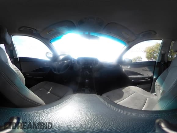 ✅ 2017 Hyundai Santa Fe 2.4L • VIN: 5NMZUDLB6HH022905 • Lot: 43361656. Wystawiony na IAAI z przebiegiem 145 406 mil. Bezpłatny archiwum sprzedaży aukcyjnych z USA i szczegółowy raport historii pojazdu na DreamBid. Zdjęcie 19.