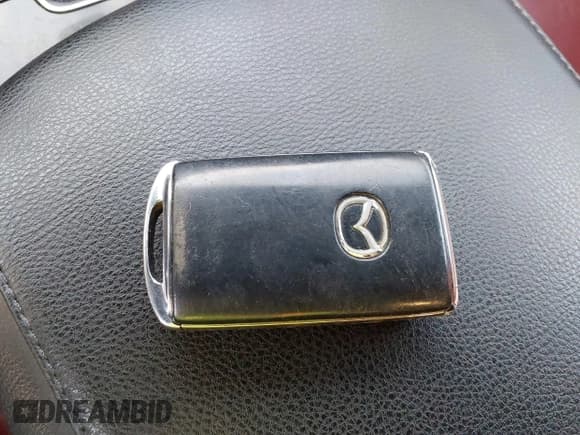 ✅ 2019 Mazda 3 Premium • VIN: JM1BPBNM0K1133351 • Lot: 41553264. Wystawiony na IAAI z przebiegiem 126 782 mil. Bezpłatny archiwum sprzedaży aukcyjnych z USA i szczegółowy raport historii pojazdu na DreamBid. Zdjęcie 11.