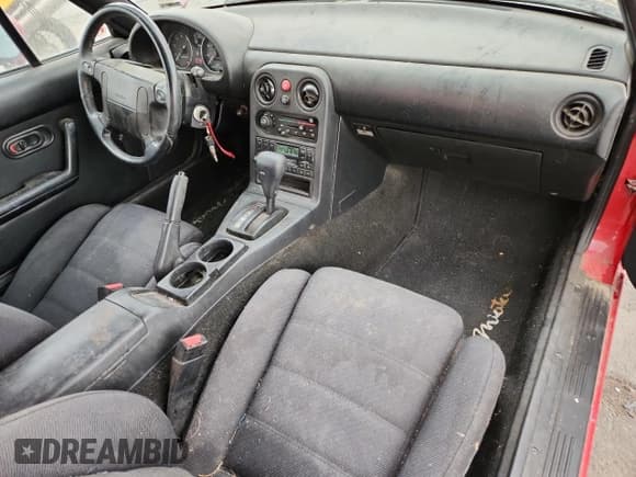 ✅ 1992 Mazda MX-5 Miata • VIN: JM1NA3516N1315070 • Lot: 71879865. Listed on Copart with 72,970 mi. Free auction sales archive from the USA and detailed vehicle history report at DreamBid. Image 8.