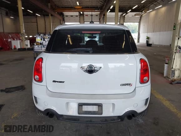 ✅ 2012 MINI Countryman S • VIN: WMWZC5C59CWL61602 • Лот: 43081917. Опубликован ранее на IAAI с пробегом 138 554 миль. Бесплатный доступ к архиву аукционных продаж из США и подробный отчёт об истории автомобиля на DreamBid. Изображение 16.