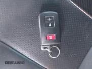 ✅ 2021 Toyota Tacoma SR5 • VIN: 3TMDZ5BN9MM107354 • Lot: 43261790. Wystawiony na IAAI z przebiegiem 53 258 mil. Bezpłatny archiwum sprzedaży aukcyjnych z USA i szczegółowy raport historii pojazdu na DreamBid. Zdjęcie 11.