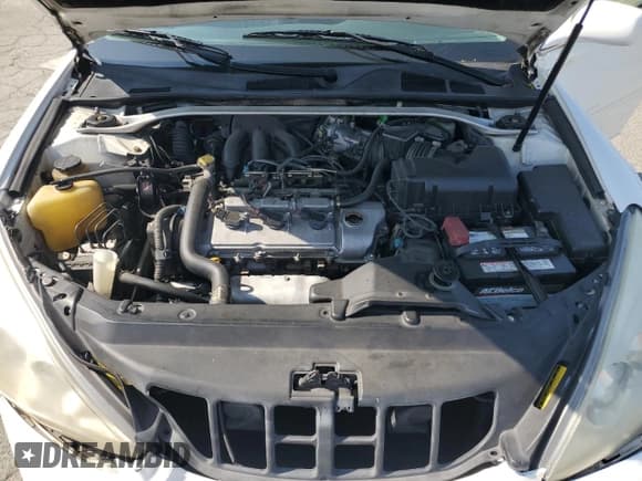 ✅ 2002 Lexus ES 300 • VIN: JTHBF30G425014770 • Lot: 59775525. Listed on Copart with 157,935 mi. Free auction sales archive from the USA and detailed vehicle history report at DreamBid. Image 11.