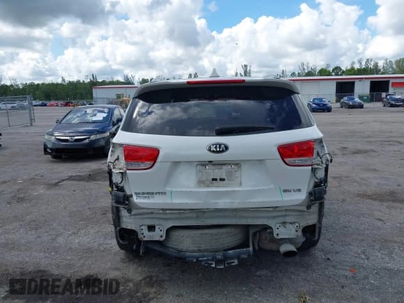 ✅ 2017 Kia Sorento EX • VIN: 5XYPH4A55HG320767 • Лот: 42963326. Опубликован ранее на IAAI с пробегом 118 201 миль. Бесплатный доступ к архиву аукционных продаж из США и подробный отчёт об истории автомобиля на DreamBid. Изображение 6.