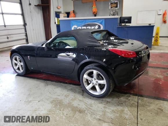 ✅ 2007 Pontiac Solstice • VIN: 1G2MB35BX7Y110612 • Lot: 75523304. Wystawiony na Copart z przebiegiem 25 277 mil. Bezpłatny archiwum sprzedaży aukcyjnych z USA i szczegółowy raport historii pojazdu na DreamBid. Zdjęcie 2.