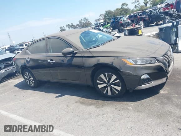 ✅ 2022 Nissan Altima SV • VIN: 1N4BL4DW0NN366921 • Lot: 42496488. Wystawiony na IAAI z przebiegiem 31 368 mil. Bezpłatny archiwum sprzedaży aukcyjnych z USA i szczegółowy raport historii pojazdu na DreamBid. Zdjęcie 13.