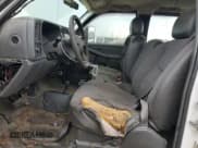 ✅ 2005 GMC Sierra 2500HD SLT • VIN: 1GTHK29U45E197621 • Лот: 82282655. Опубликован ранее на Copart с пробегом 153 181 миль. Бесплатный доступ к архиву аукционных продаж из США и подробный отчёт об истории автомобиля на DreamBid. Изображение 7.