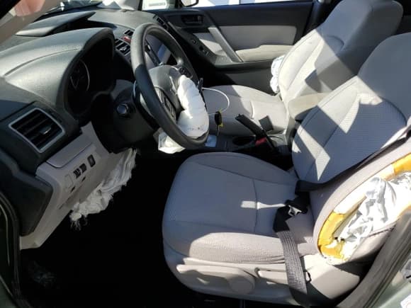 ✅ 2016 Subaru Forester 2.5i • VIN: JF2SJABC5GH431398 • Lot: 89879815. Wystawiony na Copart z przebiegiem 205 481 mil. Bezpłatny archiwum sprzedaży aukcyjnych z USA i szczegółowy raport historii pojazdu na DreamBid. Zdjęcie 7.