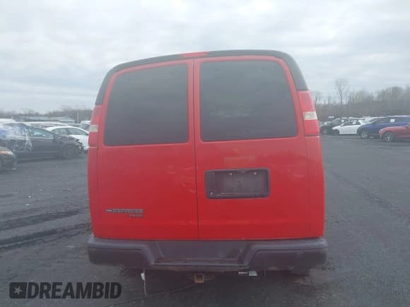 ✅ 2013 Chevrolet Express Passenger 1LS • VIN: 1GAZGZFA0D1175302 • Lot: 41966297. Listed on IAAI with 89,514 mi. Free auction sales archive from the USA and detailed vehicle history report at DreamBid. Image 16.