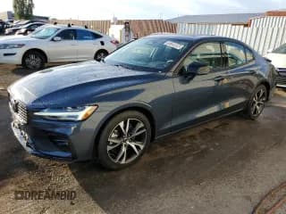 ✅ 2025 Volvo S60 Core • VIN: 7JRL12FJ7SG364479 • Lot: 75703804. Listed on Copart with 875 mi. Free auction sales archive from the USA and detailed vehicle history report at DreamBid. Image 1.