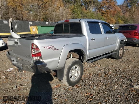 ✅ 2007 Toyota Tacoma PreRunner • VIN: 5TEJU62N07Z450181 • Lot: 91451845. Wystawiony na Copart z przebiegiem 213 753 mil. Bezpłatny archiwum sprzedaży aukcyjnych z USA i szczegółowy raport historii pojazdu na DreamBid. Zdjęcie 3.