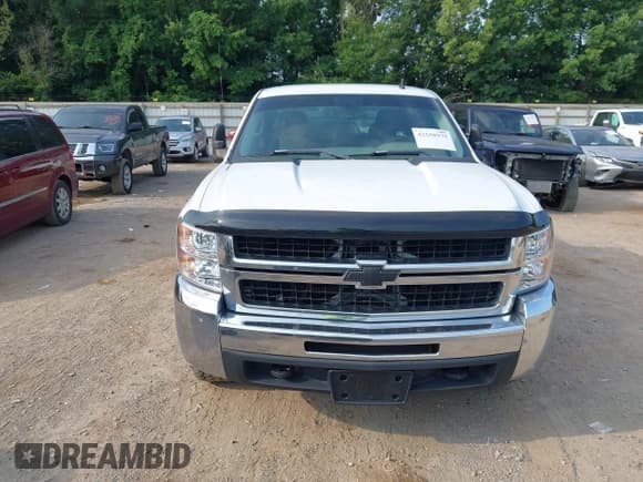 ✅ 2008 Chevrolet Silverado 2500HD 1LT • VIN: 1GCHK29K78E165815 • Lot: 42558979. Wystawiony na IAAI z przebiegiem 125 972 mil. Bezpłatny archiwum sprzedaży aukcyjnych z USA i szczegółowy raport historii pojazdu na DreamBid. Zdjęcie 12.