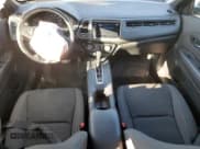 ✅ 2021 Honda HR-V Sport • VIN: 3CZRU6H17MM736412 • Lot: 80202925. Wystawiony na Copart z przebiegiem 60 071 mil. Bezpłatny archiwum sprzedaży aukcyjnych z USA i szczegółowy raport historii pojazdu na DreamBid. Zdjęcie 8.