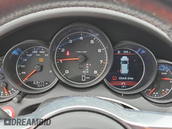 ✅ 2018 Porsche Cayenne • VIN: WP1AA2A26JKA02983 • Лот: 85861055. Опубликован ранее на Copart с пробегом 63 477 миль. Бесплатный доступ к архиву аукционных продаж из США и подробный отчёт об истории автомобиля на DreamBid. Изображение 9.