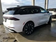 ✅ 2024 Lincoln Nautilus Black Label • VIN: 5LMPJ9JA7RJ790095 • Lot: 88403755. Wystawiony na Copart z przebiegiem 5 081 mil. Bezpłatny archiwum sprzedaży aukcyjnych z USA i szczegółowy raport historii pojazdu na DreamBid. Zdjęcie 3.