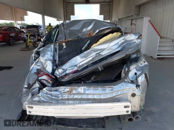 2022 Toyota Camry SE z VIN 4T1G11AK2NU651062, wystawiony jako IAAI lot #42473429 z przebiegiem 46 906 mil mil oraz . Historia ofert i sprzedaży dostępna na DreamBid. Obrazek 17.