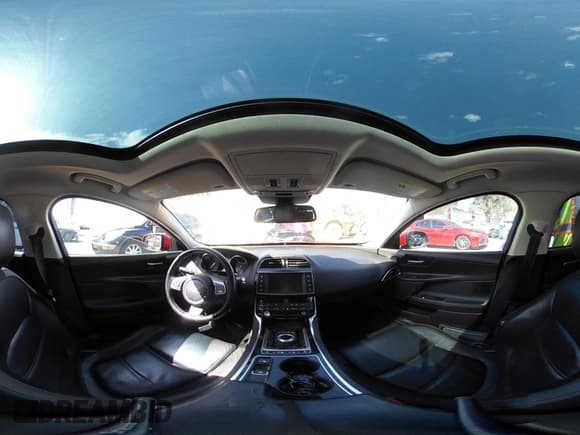 ✅ 2017 Jaguar XE 25t Prestige • VIN: SAJAE4BG6HA947400 • Lot: 41697309. Wystawiony na IAAI z przebiegiem 112 862 mil. Bezpłatny archiwum sprzedaży aukcyjnych z USA i szczegółowy raport historii pojazdu na DreamBid. Zdjęcie 18.