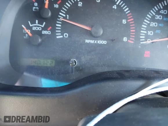 ✅ 1997 Dodge Dakota • VIN: 1B7GL23X9VS142143 • Lot: 41397050. Wystawiony na IAAI z przebiegiem 140 122 mil. Bezpłatny archiwum sprzedaży aukcyjnych z USA i szczegółowy raport historii pojazdu na DreamBid. Zdjęcie 7.