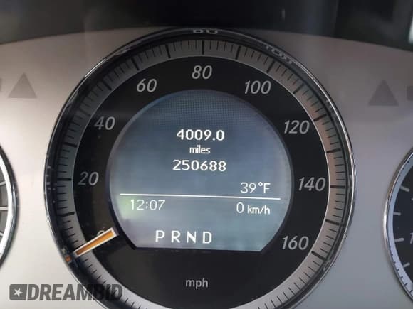 ✅ 2008 Mercedes-Benz C 300 Sport • VIN: WDDGF54X88F110195 • Lot: 43833610. Wystawiony na IAAI z przebiegiem 250 688 mil. Bezpłatny archiwum sprzedaży aukcyjnych z USA i szczegółowy raport historii pojazdu na DreamBid. Zdjęcie 7.