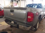 ✅ 2008 Chevrolet Silverado 2500HD 1LT • VIN: 1GCHK29698E176379 • Lot: 41808600. Wystawiony na IAAI z przebiegiem 182 610 mil. Bezpłatny archiwum sprzedaży aukcyjnych z USA i szczegółowy raport historii pojazdu na DreamBid. Zdjęcie 20.