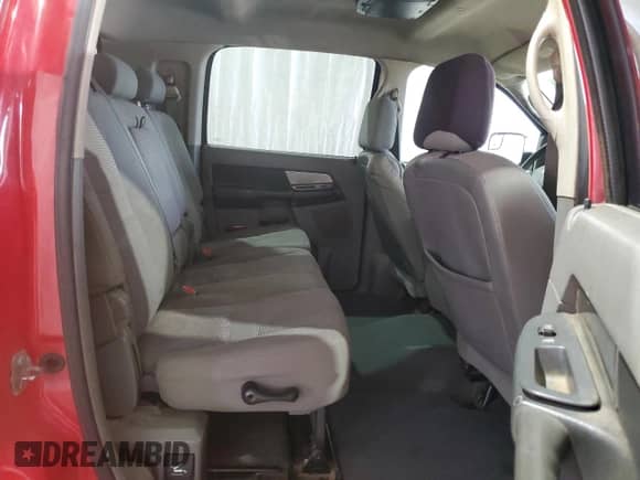 2008 Dodge 1500 SXT z VIN 3D7KS19D48G204442, wystawiony jako Copart lot #64512054 z przebiegiem 285 679 mil mil oraz Szkoda całkowita • Salvage title. Historia ofert i sprzedaży dostępna na DreamBid. Obrazek 10.