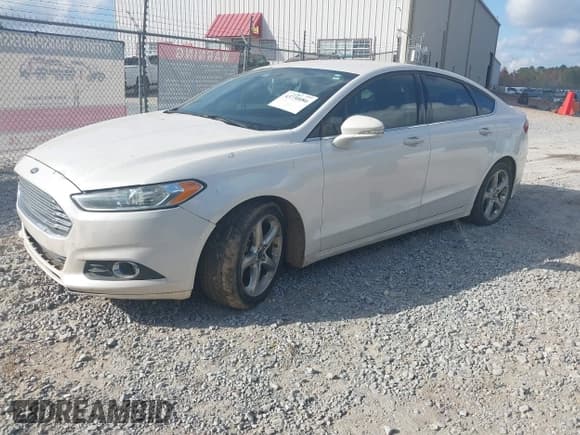 ✅ 2015 Ford Fusion SE • VIN: 3FA6P0H71FR301379 • Lot: 43730086. Wystawiony na IAAI z przebiegiem 240 367 mil. Bezpłatny archiwum sprzedaży aukcyjnych z USA i szczegółowy raport historii pojazdu na DreamBid. Zdjęcie 2.