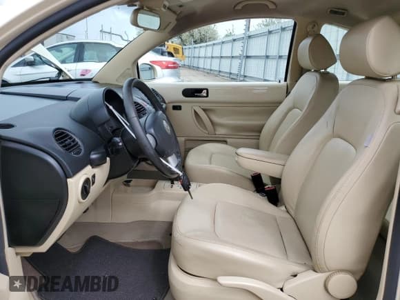 ✅ 2009 Volkswagen Beetle S • VIN: 3VWPG31C89M507255 • Лот: 51801625. Опубликован ранее на Copart с пробегом 112 841 миль. Бесплатный доступ к архиву аукционных продаж из США и подробный отчёт об истории автомобиля на DreamBid. Изображение 7.