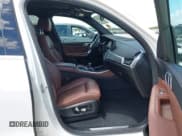 ✅ 2020 BMW X5 sDrive40i • VIN: 5UXCR4C06LLE30660 • Lot: 42613791. Wystawiony na IAAI z przebiegiem 61 384 mil. Bezpłatny archiwum sprzedaży aukcyjnych z USA i szczegółowy raport historii pojazdu na DreamBid. Zdjęcie 5.