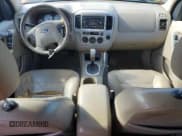 ✅ 2006 Ford Escape XLT • VIN: 1FMYU93176KC25038 • Lot: 80385575. Listed on Copart with Not provided. Free auction sales archive from the USA and detailed vehicle history report at DreamBid. Image 8.