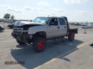 ✅ 2005 Chevrolet Silverado 2500HD Work Truck • VIN: 1GCHK23235F803038 • Lot: 43192366. Wystawiony na IAAI z przebiegiem 266 626 mil. Bezpłatny archiwum sprzedaży aukcyjnych z USA i szczegółowy raport historii pojazdu na DreamBid. Zdjęcie 2.