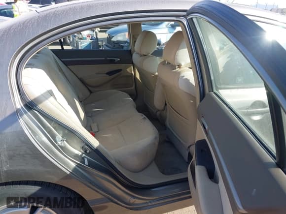 ✅ 2007 Honda Civic • VIN: JHMFA36287S029549 • Lot: 43634339. Listed on IAAI with 146,799 mi. Free auction sales archive from the USA and detailed vehicle history report at DreamBid. Image 8.