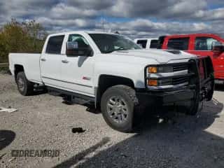 2018 Chevrolet Silverado 3500HD LTZ с VIN 1GC4K0EY9JF229754, выставлен на аукционе Copart как лот 75411974 с пробегом 84 109 миль миль и Списание • Salvage title. История ставок и продаж доступна на DreamBid. Изображение 4.