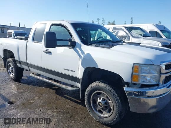 ✅ 2013 Chevrolet Silverado 2500HD Work Truck • VIN: 1GC2KVCGXDZ403672 • Lot: 41944179. Listed on IAAI with 232,436 mi. Free auction sales archive from the USA and detailed vehicle history report at DreamBid. Image 13.