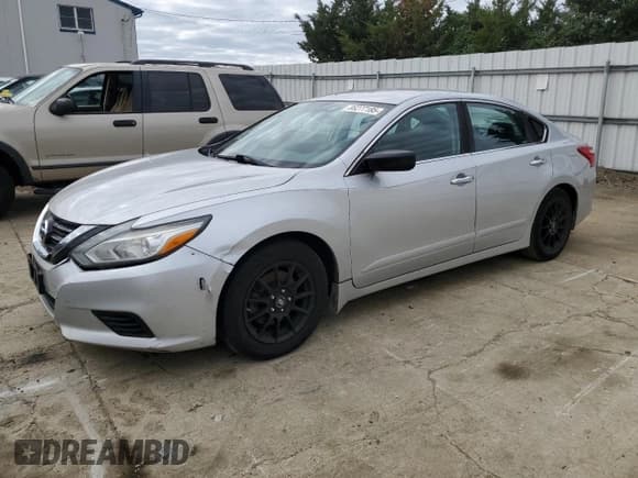 ✅ 2017 Nissan Altima S • VIN: 1N4AL3AP1HC133116 • Лот: 86277185. Опубликован ранее на Copart с пробегом 133 583 миль. Бесплатный доступ к архиву аукционных продаж из США и подробный отчёт об истории автомобиля на DreamBid. Изображение 1.